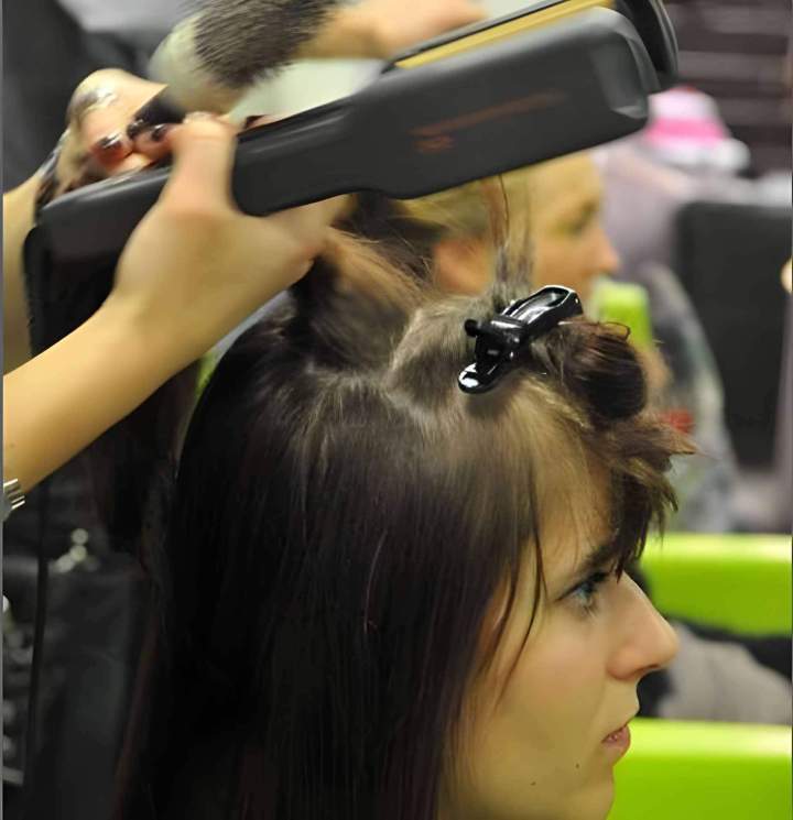 Lissage de cheveux au fer, Mulhouse